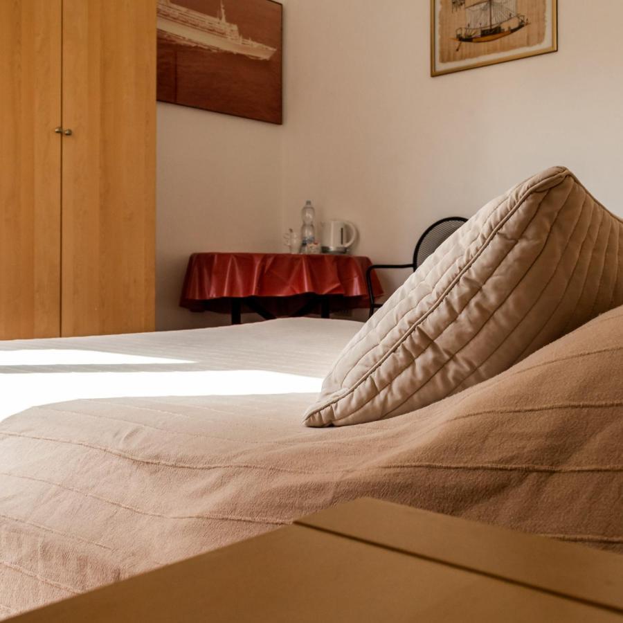 Bed and Breakfast Arena Alfieri Livorno Exterior foto