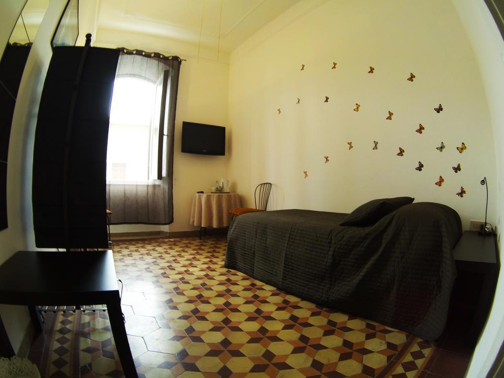 Bed and Breakfast Arena Alfieri Livorno Zimmer foto