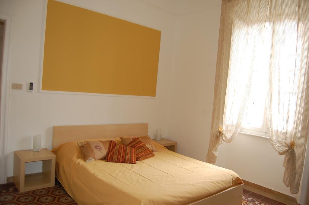 Bed and Breakfast Arena Alfieri Livorno Zimmer foto
