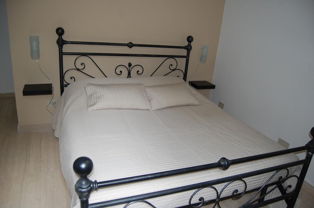 Bed and Breakfast Arena Alfieri Livorno Zimmer foto